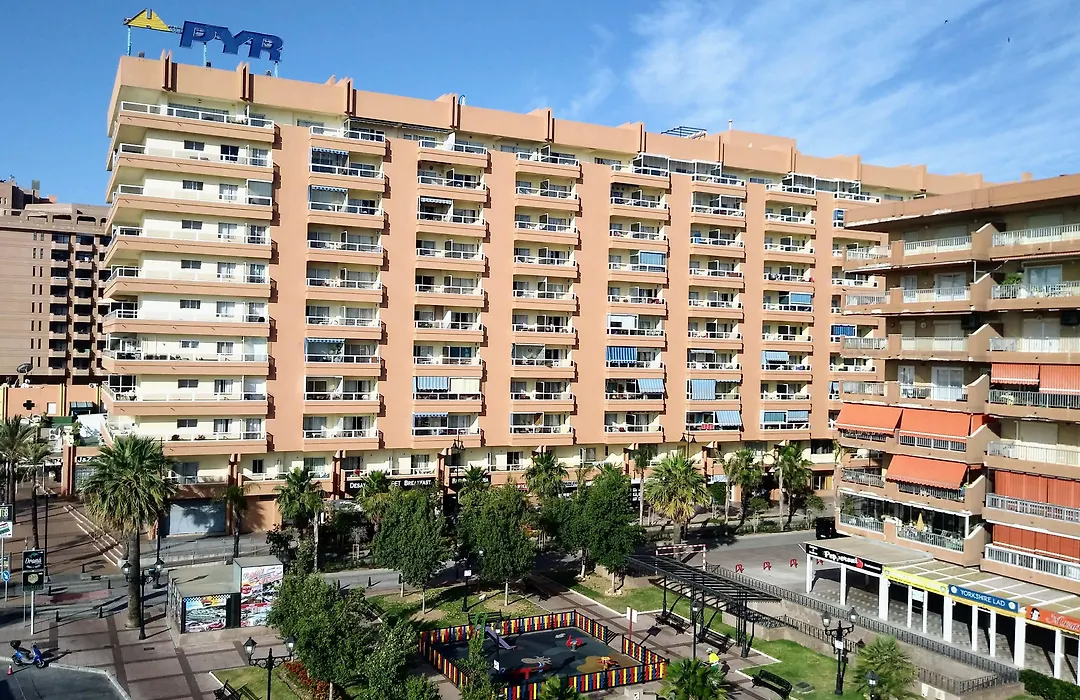 Hotel Apartamentos Pyr Fuengirola-1